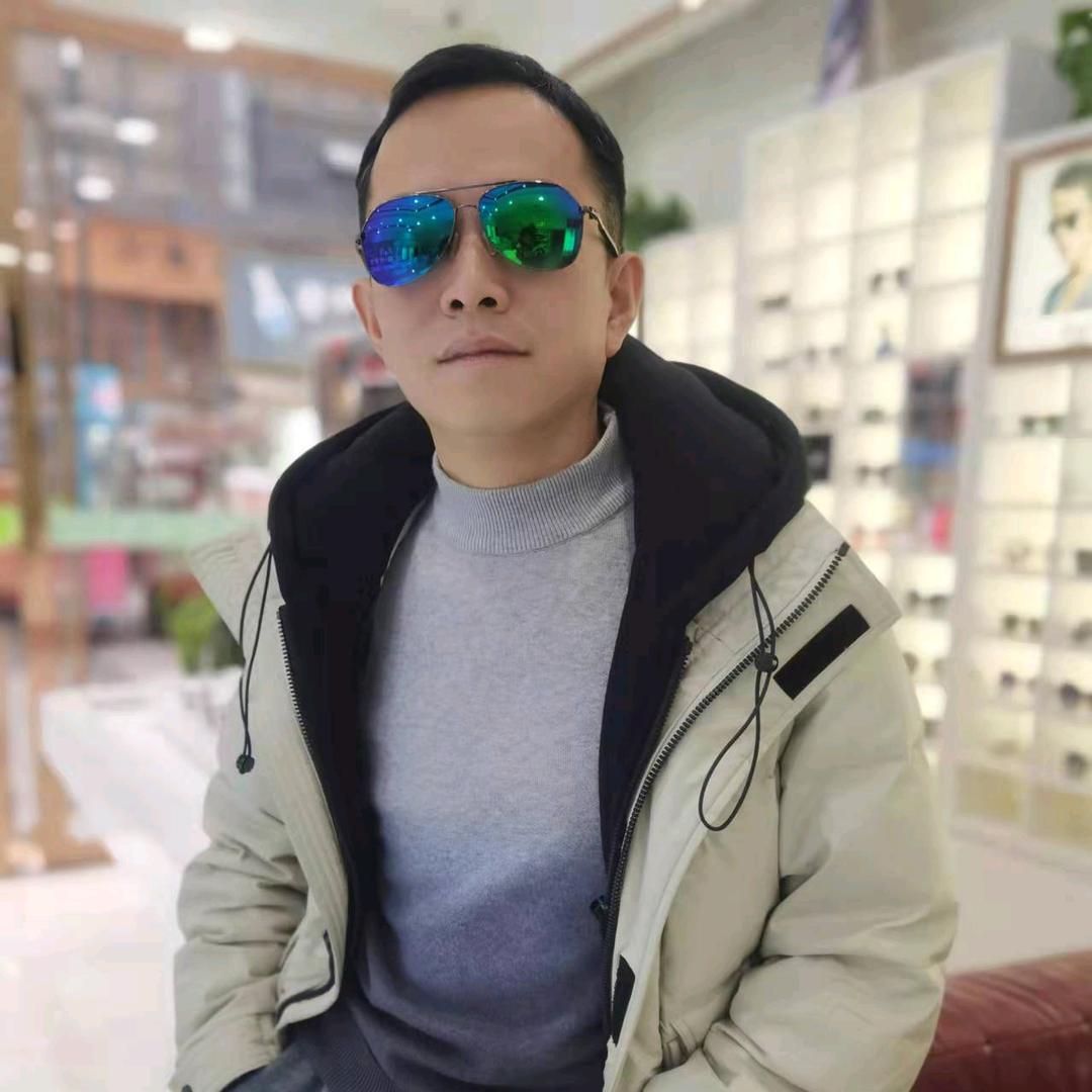 新疆玺翔外贸工厂— Mr陈