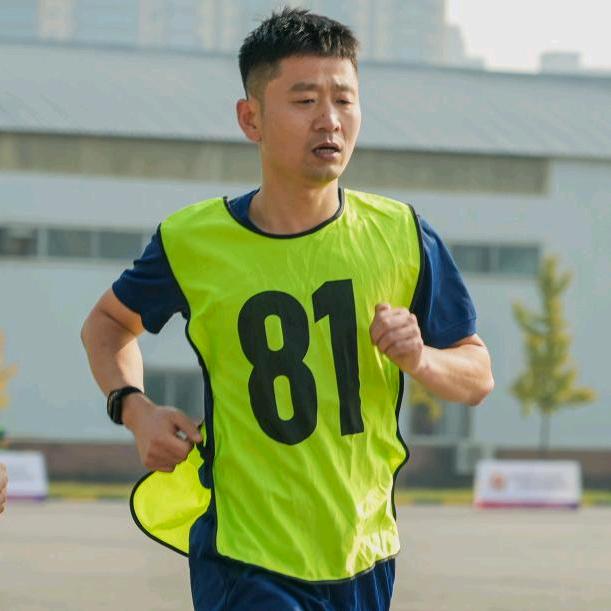 李建伟