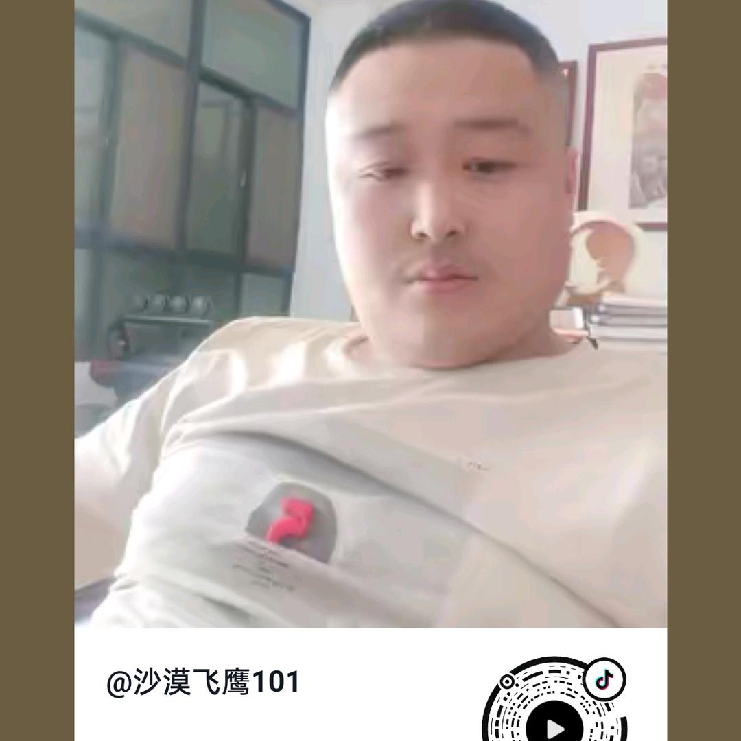 嘎嘎香黑鸭热卤车站店