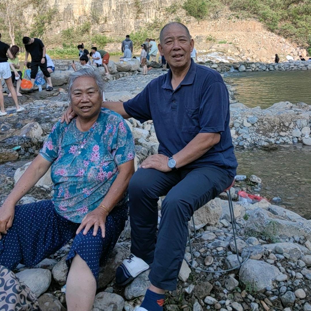 麻辣老头一家人