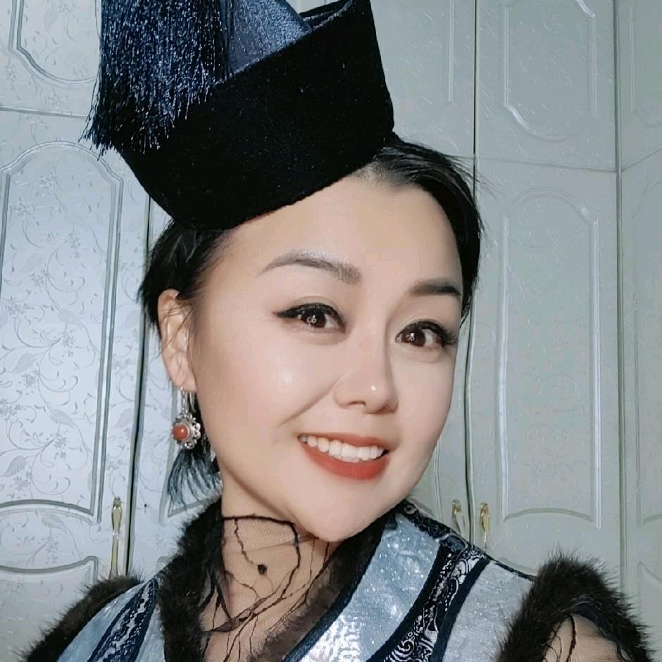 鄂尔多斯南瓜姐姐（房车之旅）