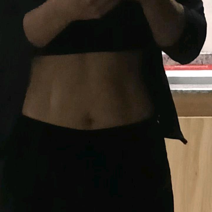 爱健身的小姐姐