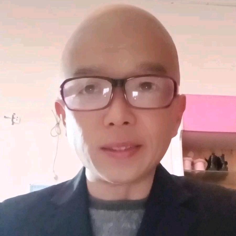 小光头钓鱼