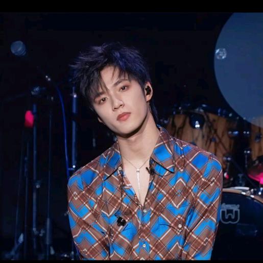 磕糖文轩（cp）