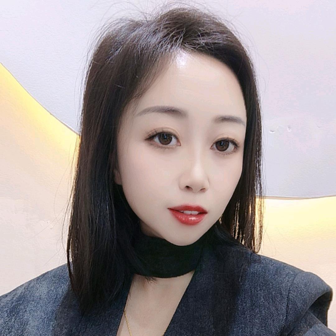 轻素栖花里美妆日化咸丰莉姐