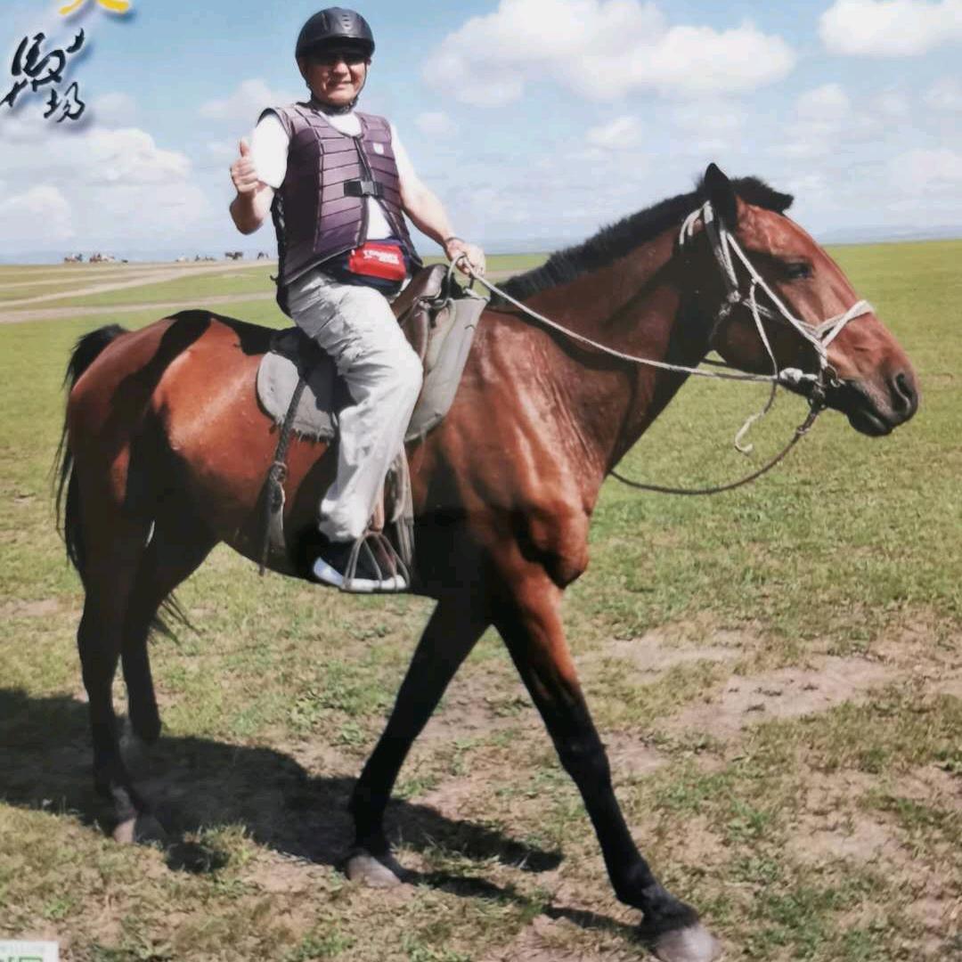 燕俏萱萱与萧燕妮的姥爷