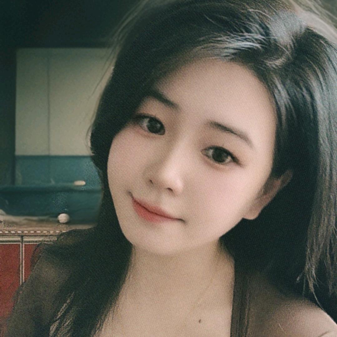 林圆圆 Li๑ᯅ๑n