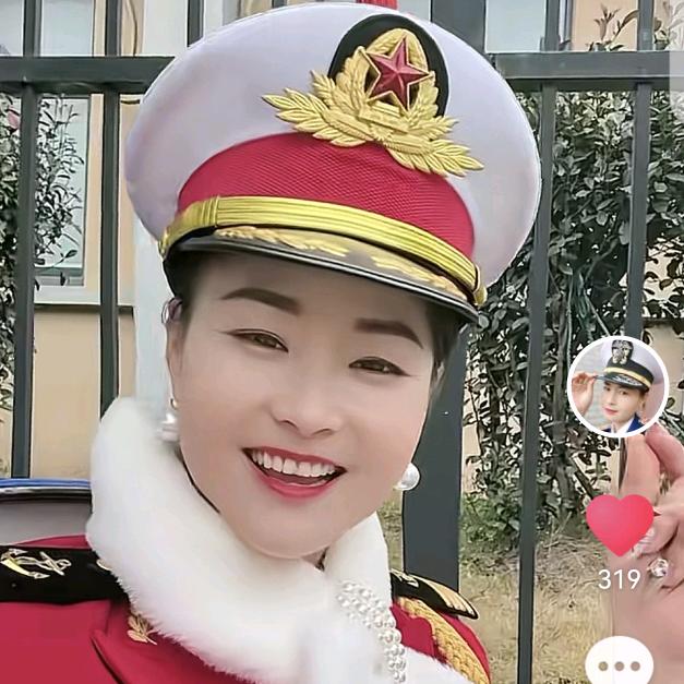 融城仪仗队小玲子