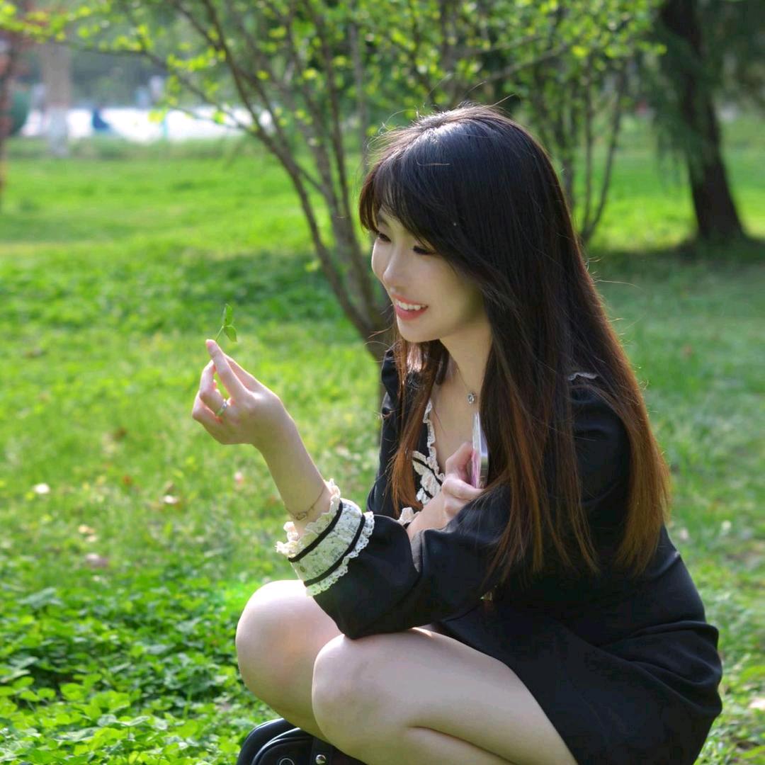 草莓有点酸