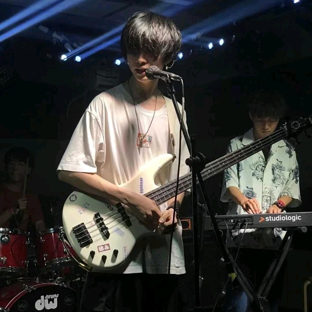 锲