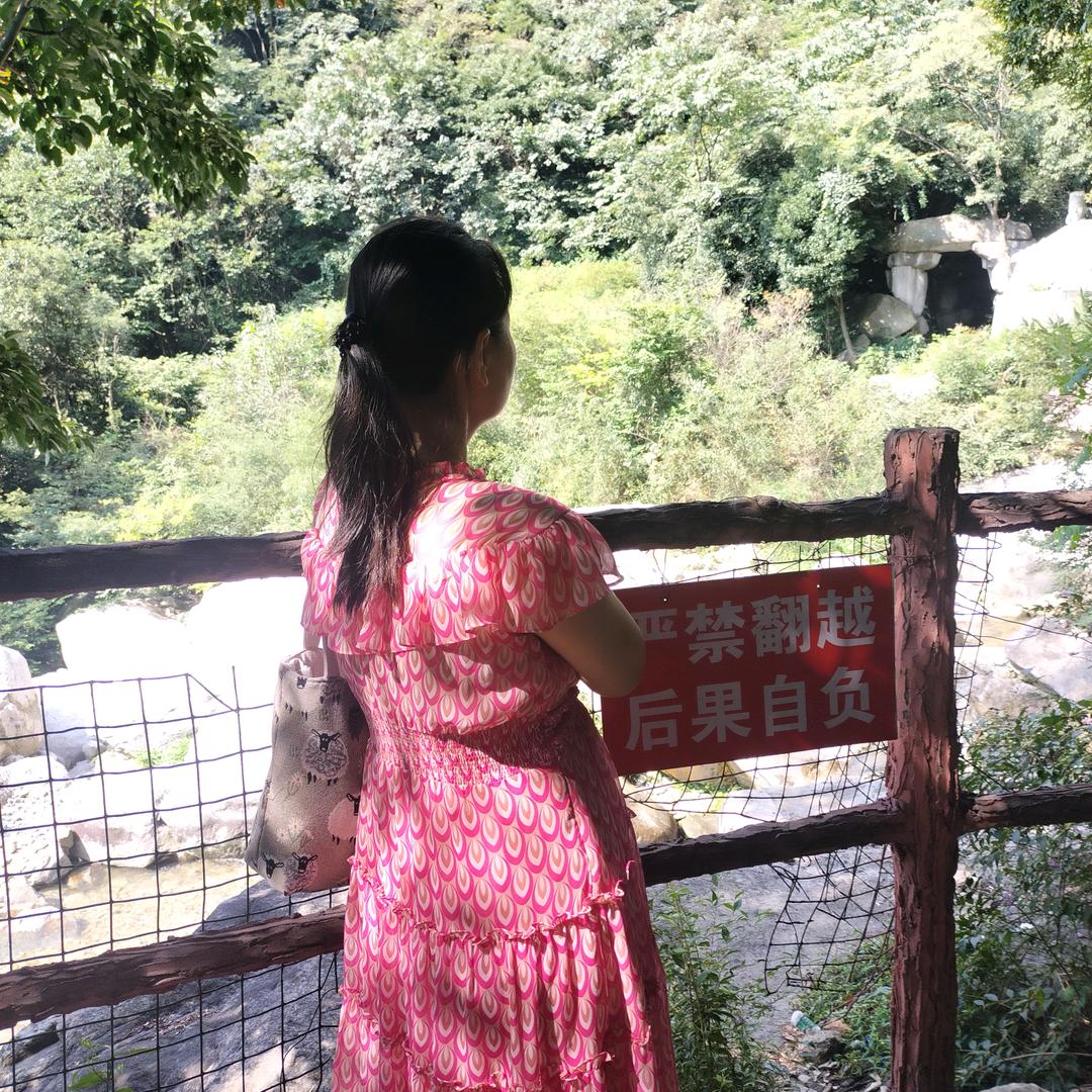 素颜女神(❁´◡`❁)*✲ﾟ*