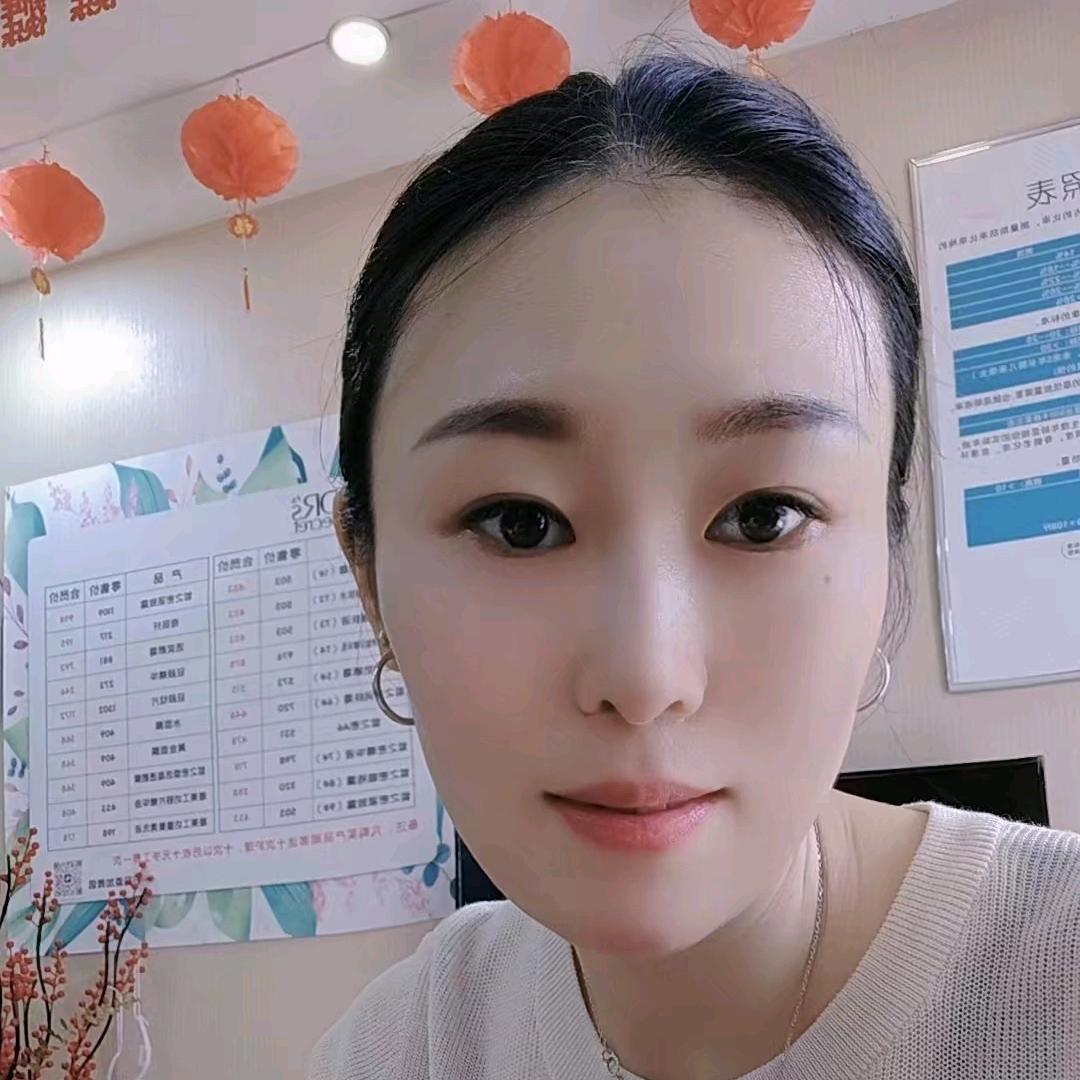 霞姐（中午2点）