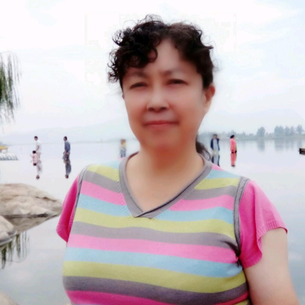 王毳