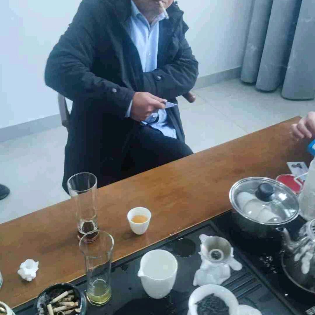 黄平仁和精酿啤酒