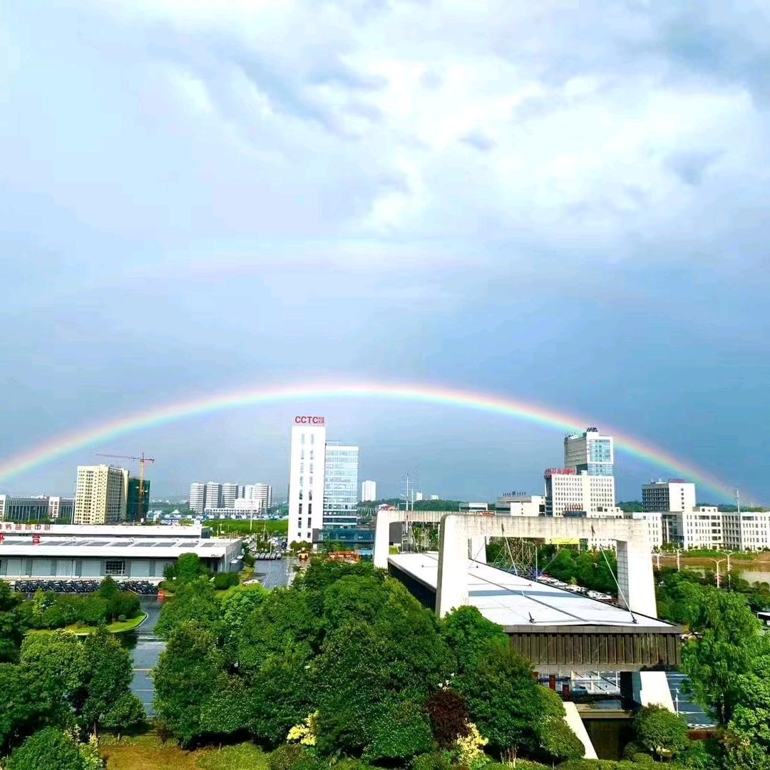宁缺勿滥，勤劳致富，努力挣钱，先苦后甜。