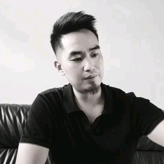 荣哥（励志前行）