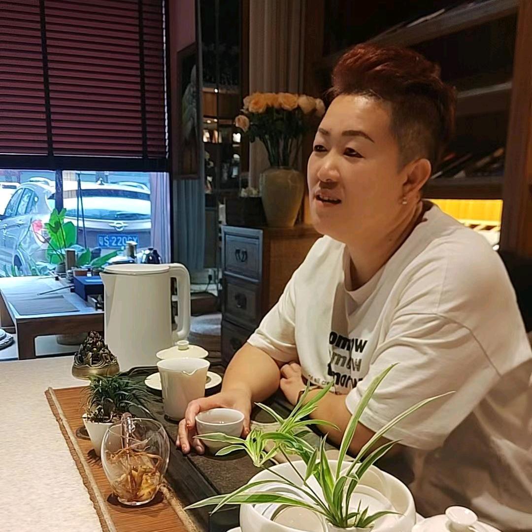 东莞快销祎姐