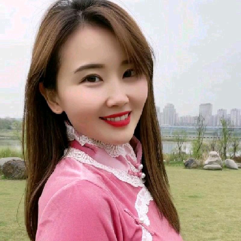 淡然一笑