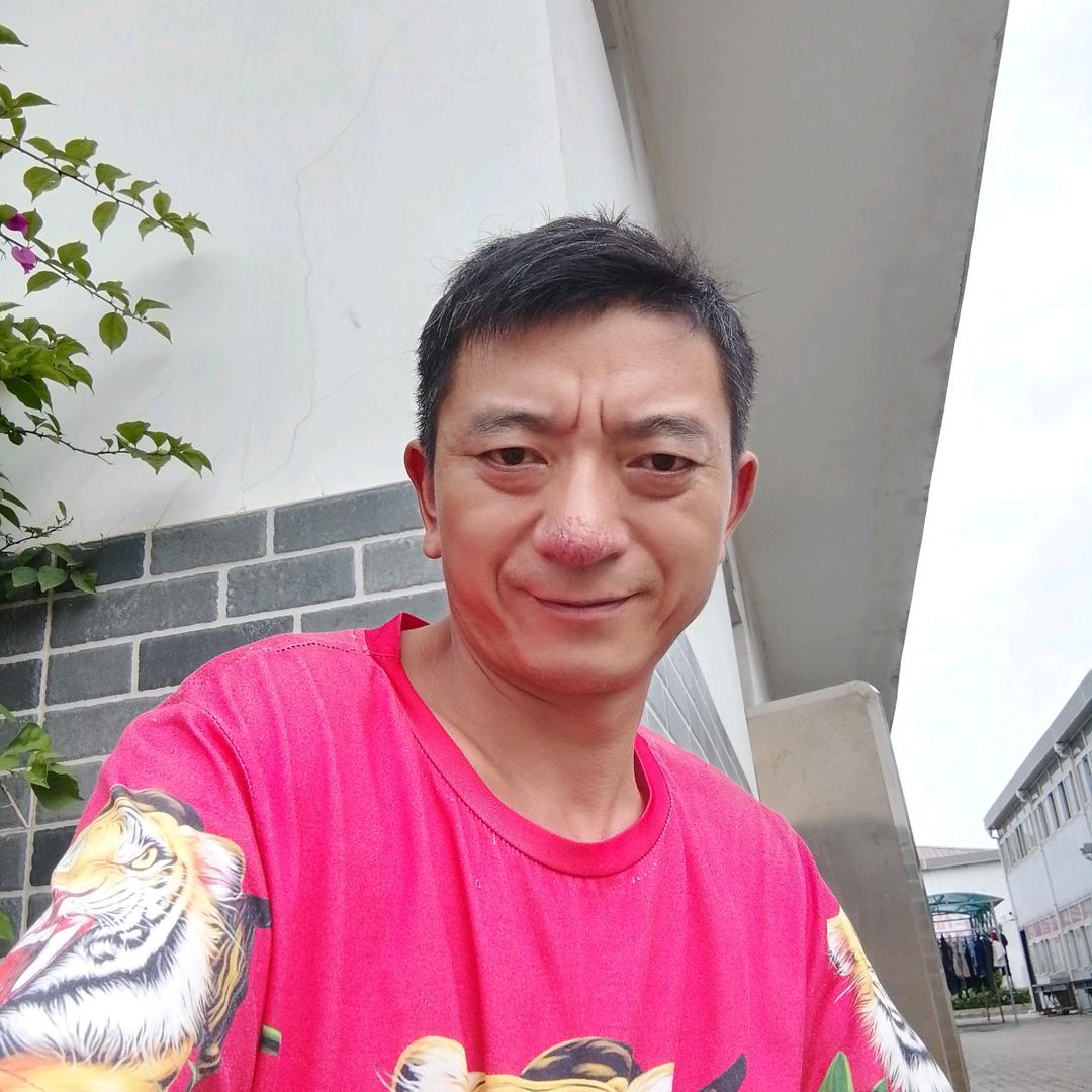 为了生活，慢慢拼搏。