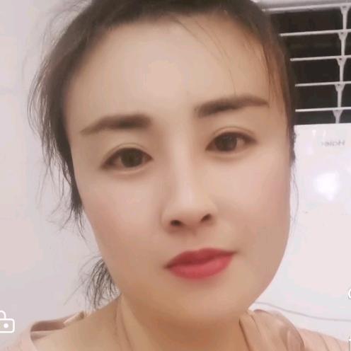 曙光摆百桌宴(郭迎春)