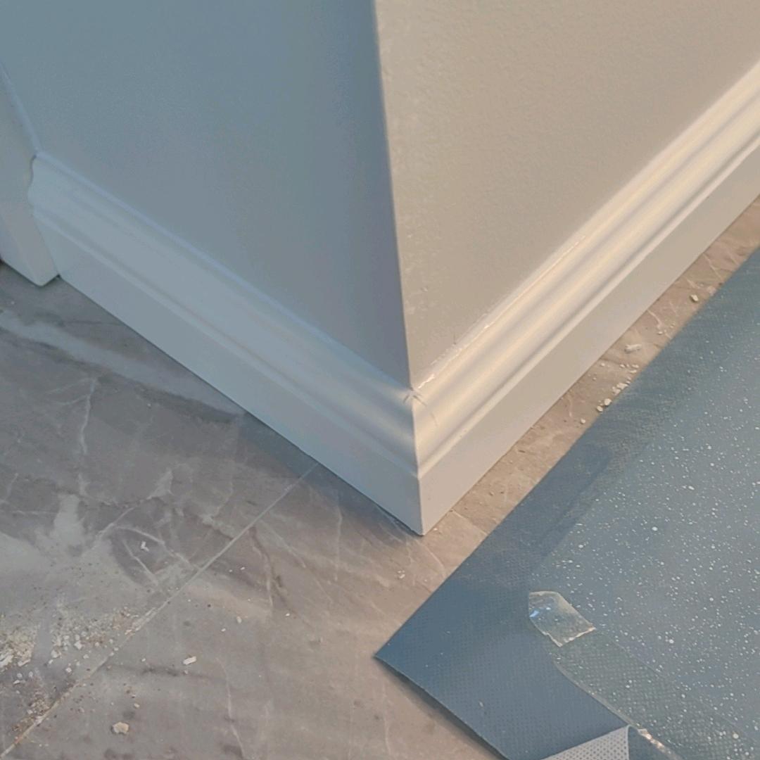 A+AA小宋踢脚线安装