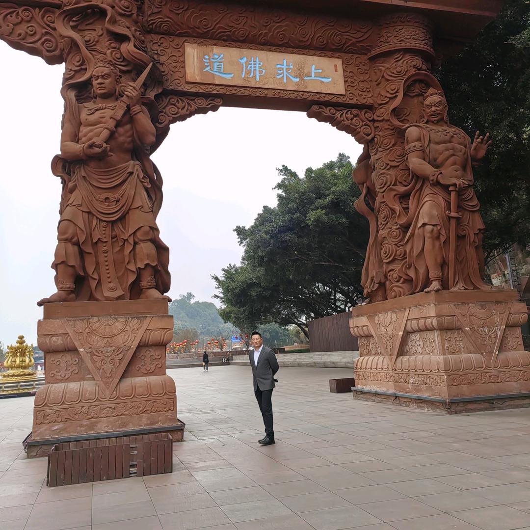 你可以叫我利姐