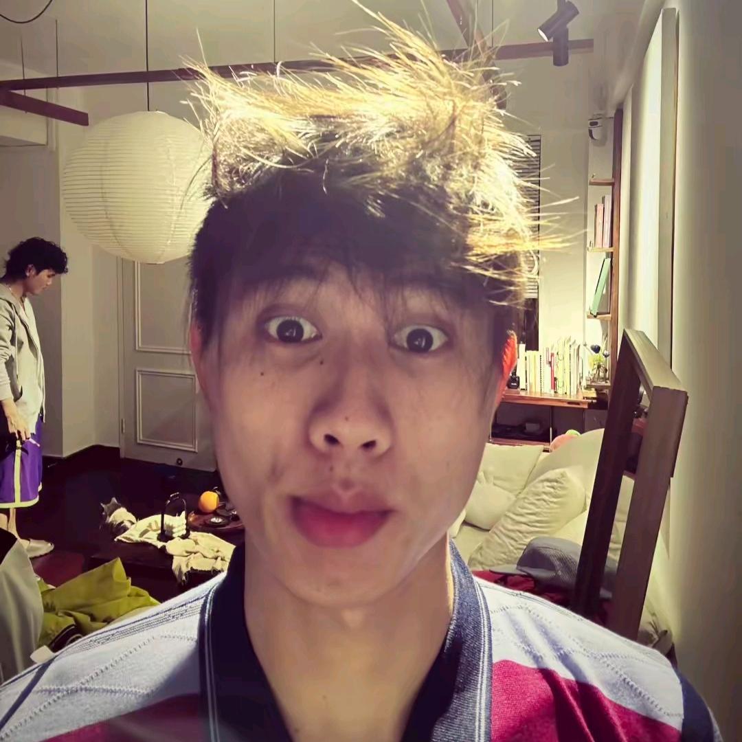 李大帅真有点小帅