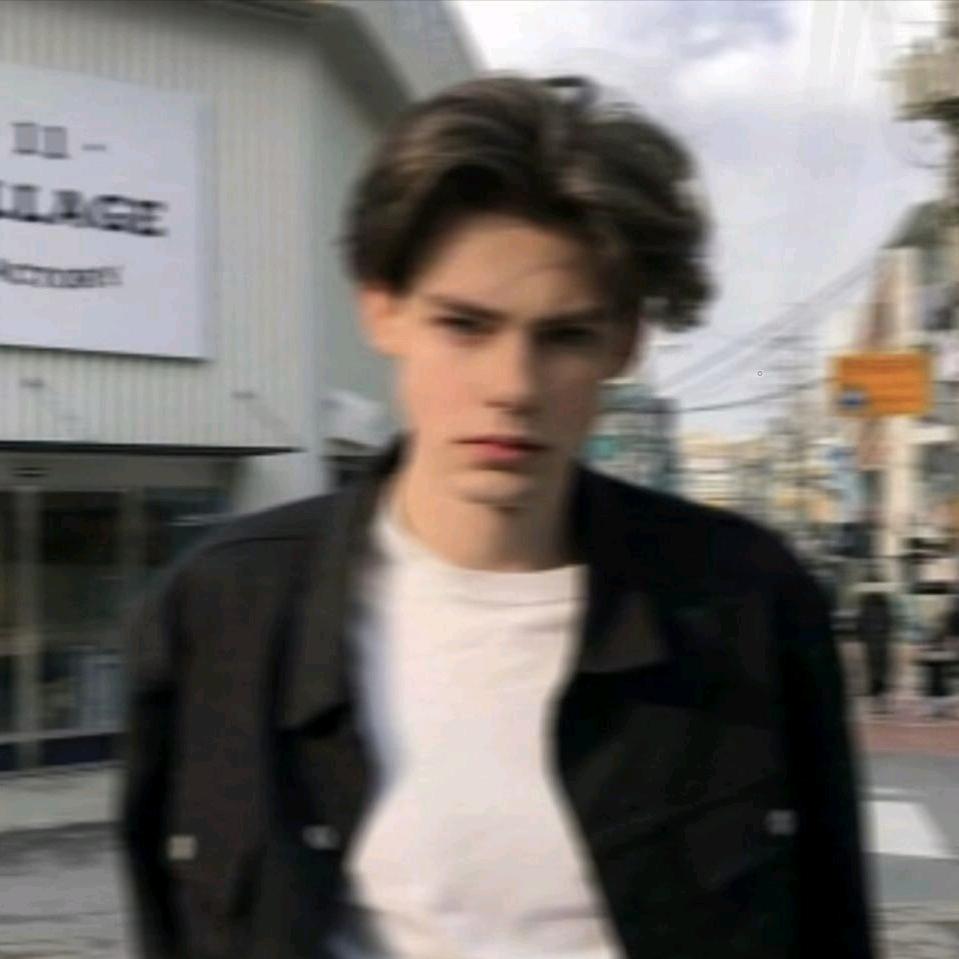 也许。（伸出手来～）