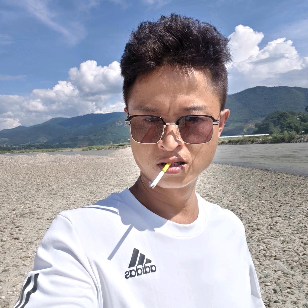 一口蛋黄苏