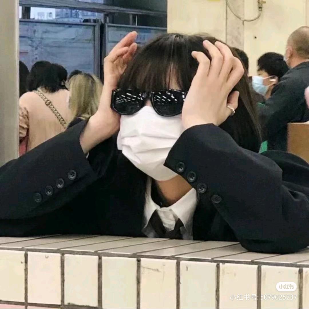 又过了一  周女士