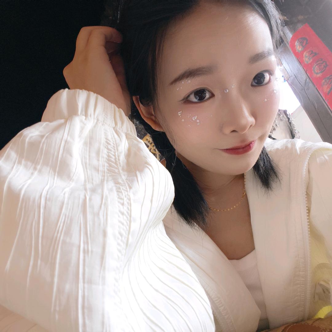 小小💋💅