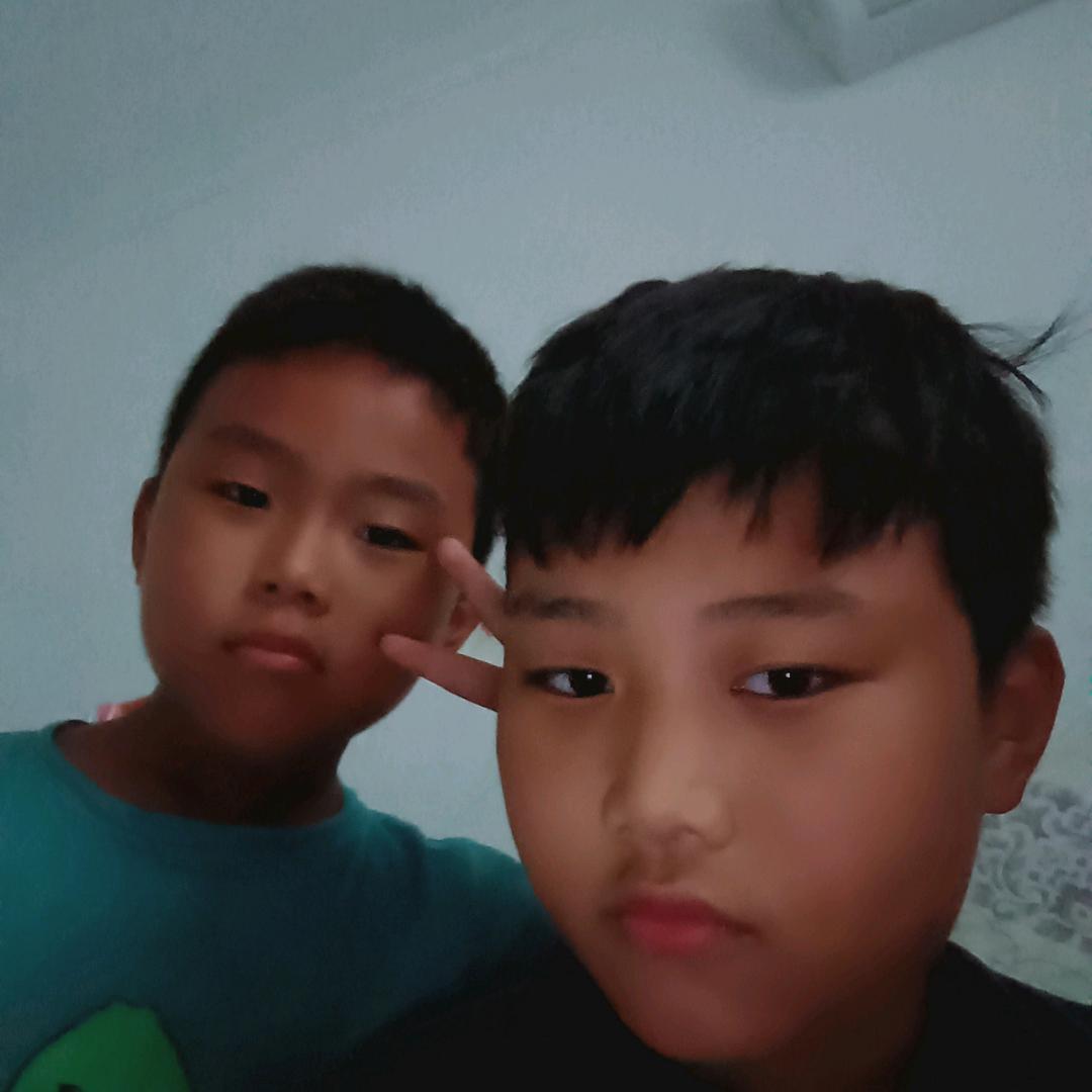 齉
