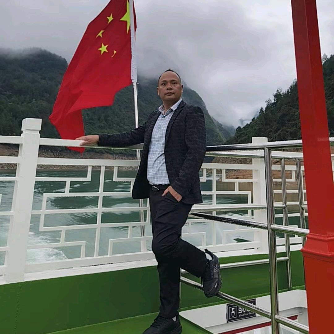 存九亿，单身大叔