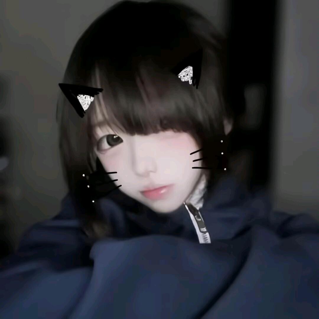 ꒦ິ^꒦ິ