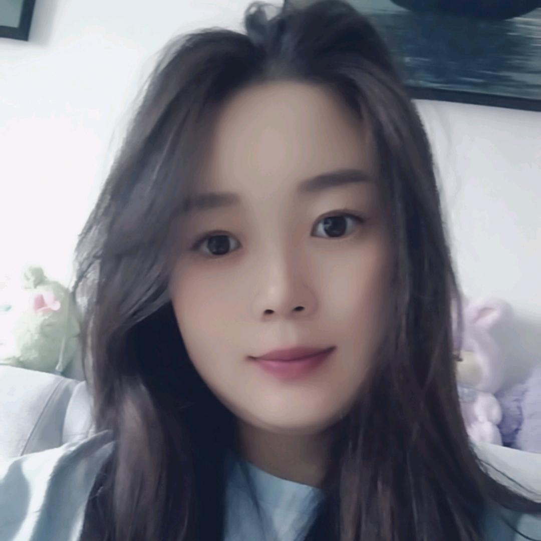 木(*˘︶˘*).。.:*♡子