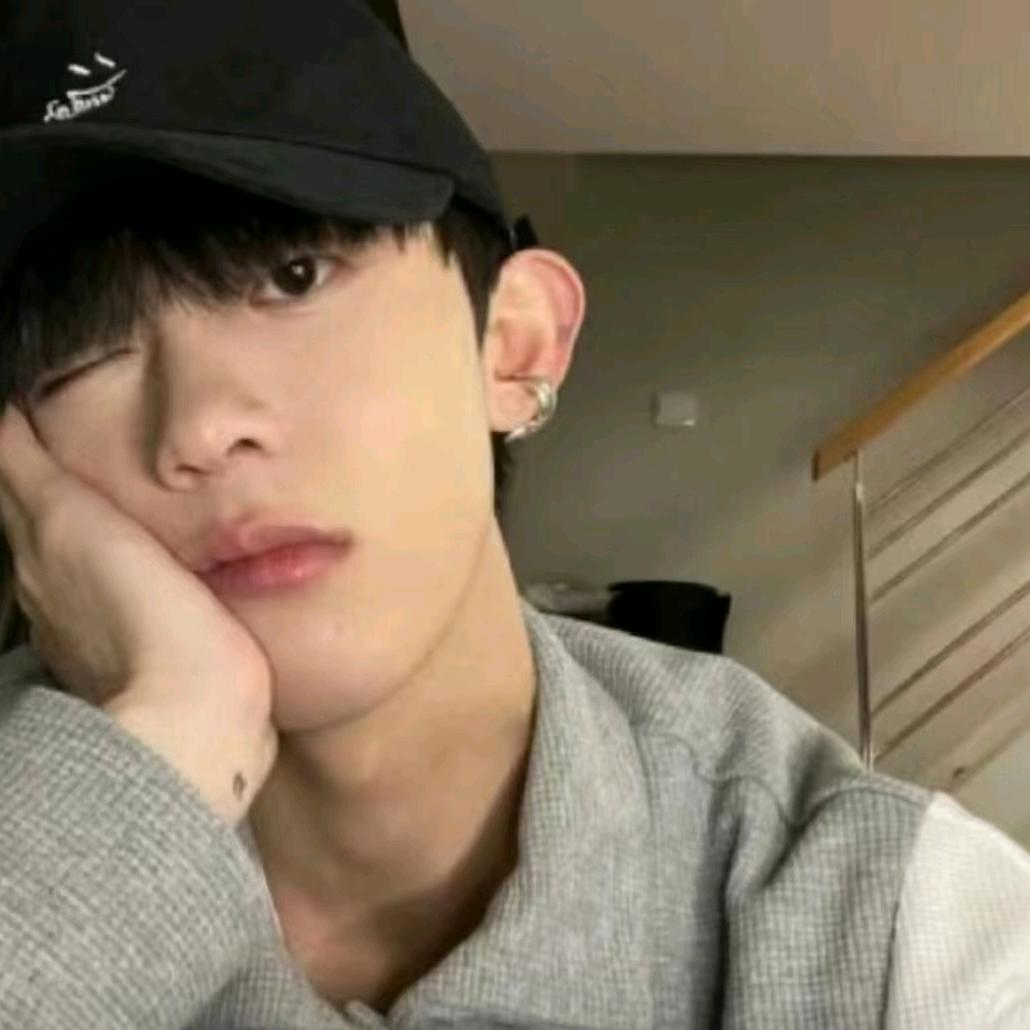 (๑•̌.•̑๑)ˀ̣ˀ̣