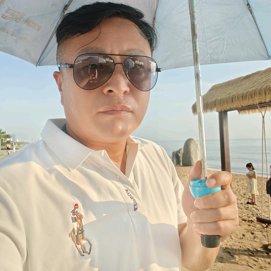 爱家男人爱唱歌