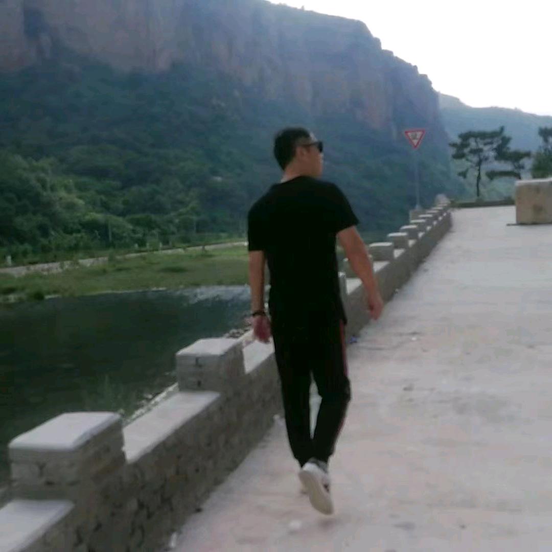 孟哥讲故事