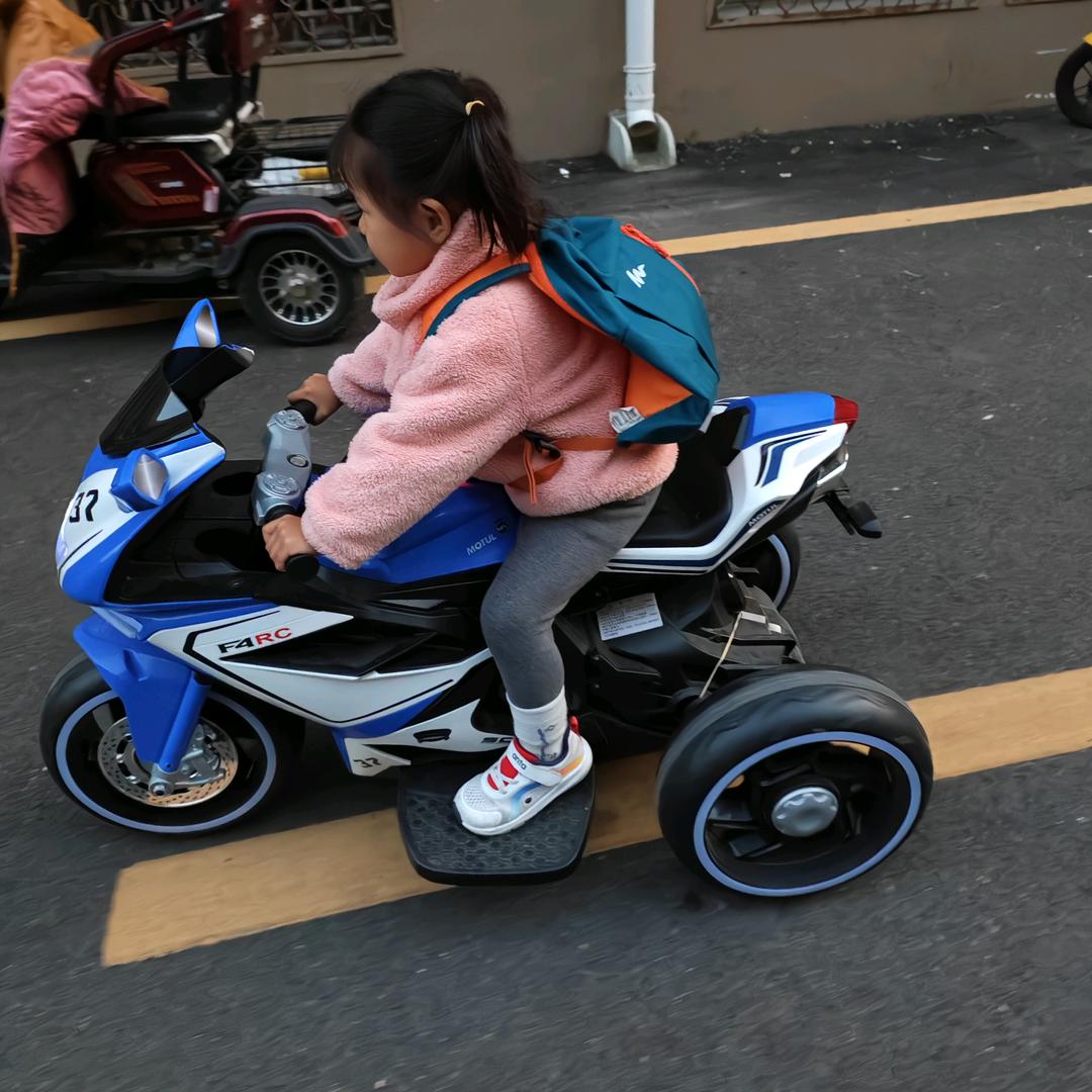 依依穿搭