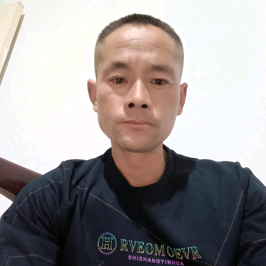 诚信水果摊越来越好