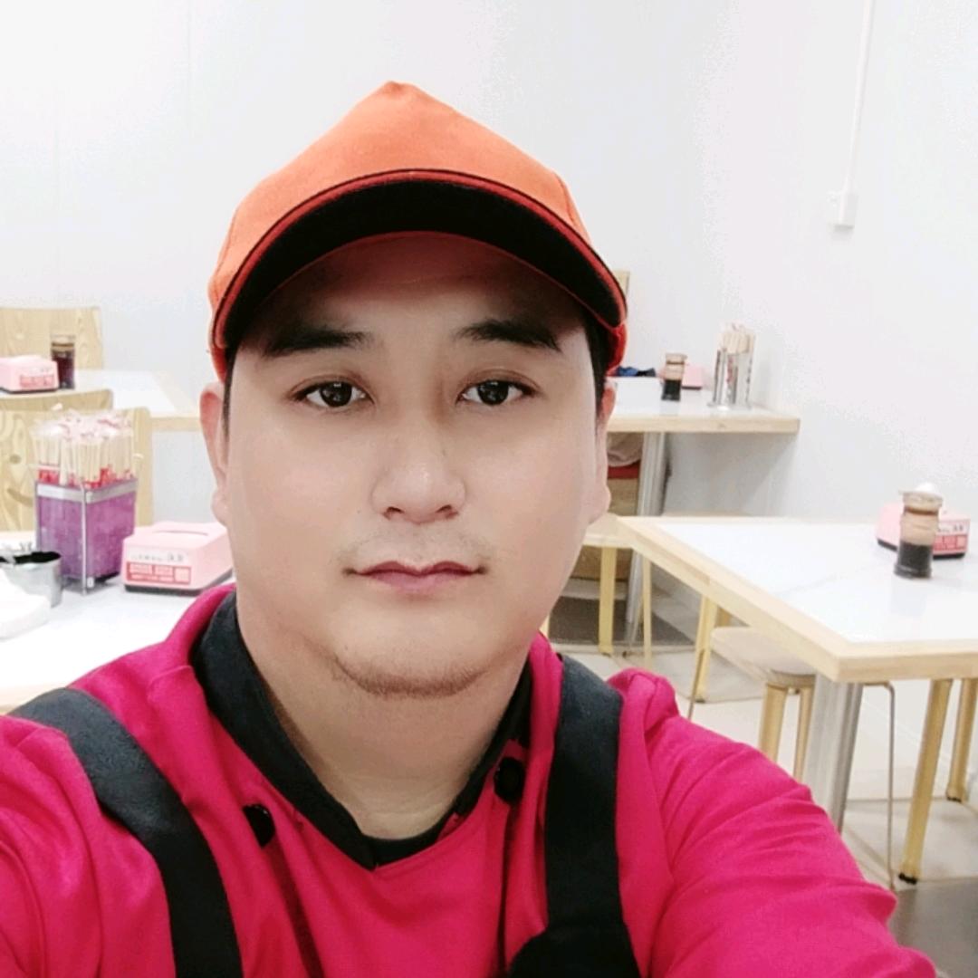 任丘三中小月特色脆皮肉夹馍