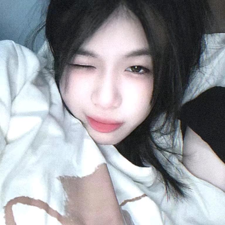 小卢爱吃🍅