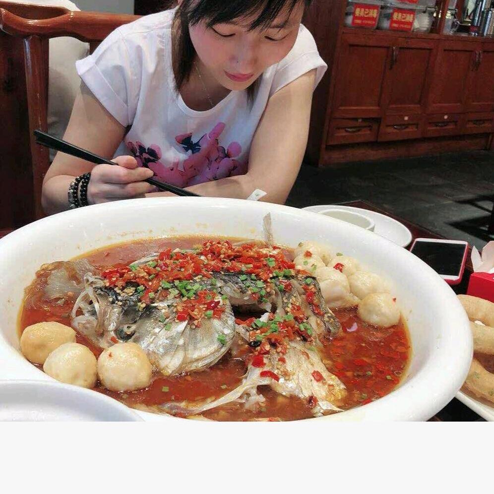 薇薇一笑强