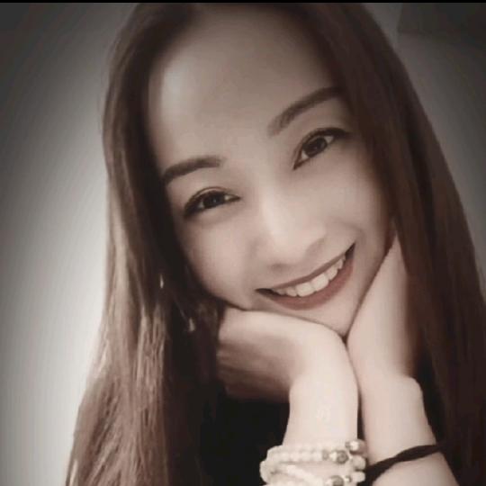 小莲轻奢女装店
