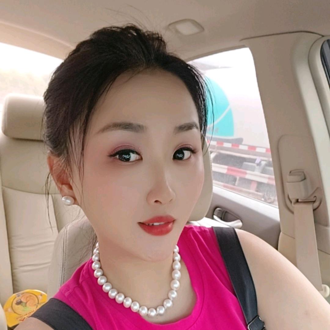 东北娜娜在深圳