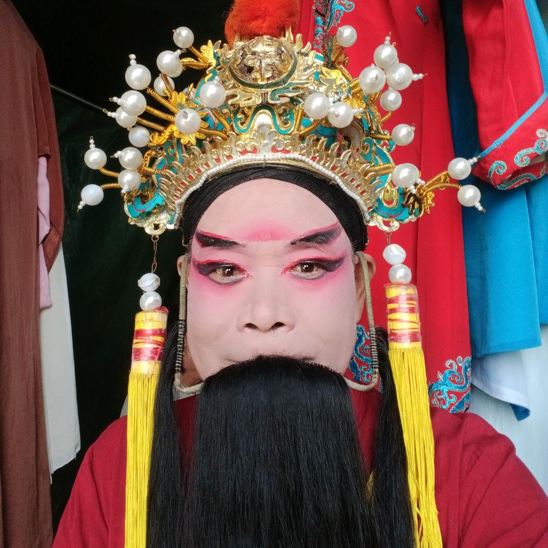 于世龙