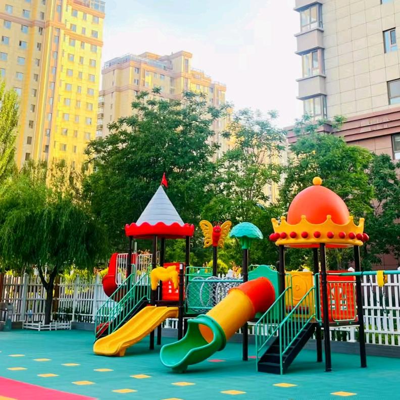 艺德幼儿园户外游戏