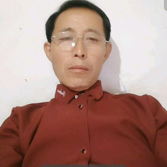 孤独的小老头，老胡🌹