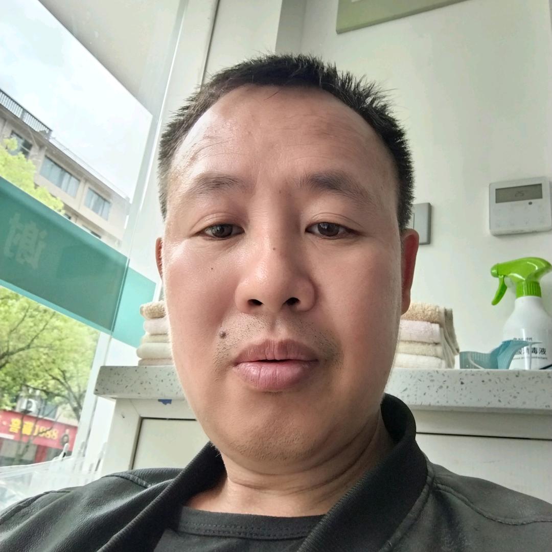 风雨中雪
