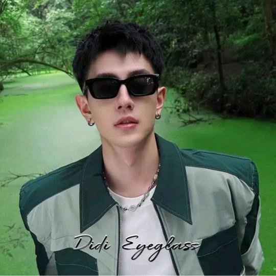 麦阔服装工厂店